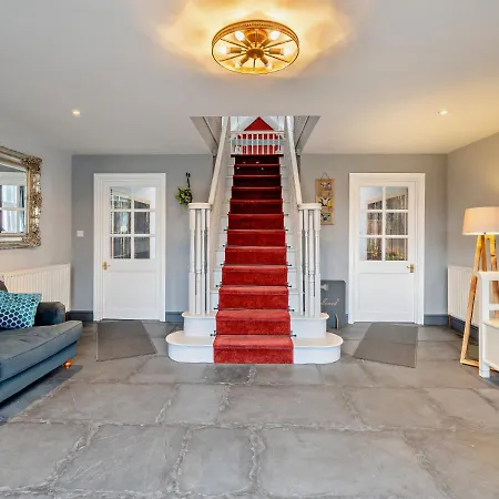 The Carriage House Retreat *
