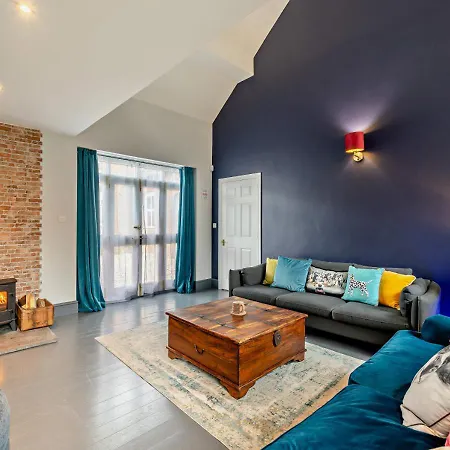 The Carriage House Retreat בית נופש