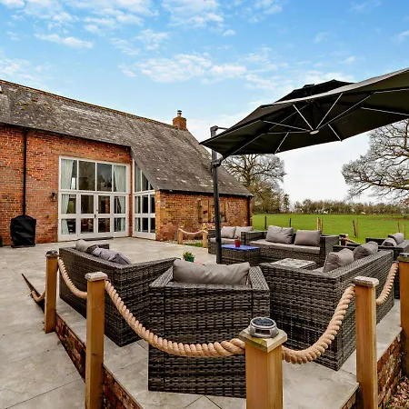 The Carriage House Retreat Cliburn