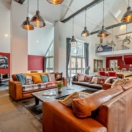 The Carriage House Retreat בית נופש